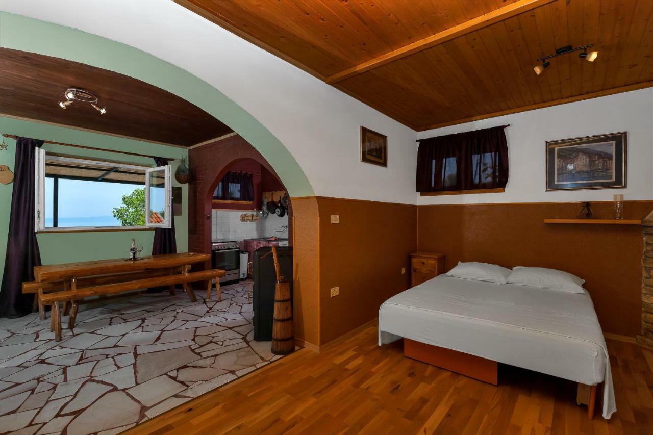 Duje Veliko Brdo (Makarska)